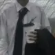 ；
