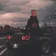 他也会绕太阳